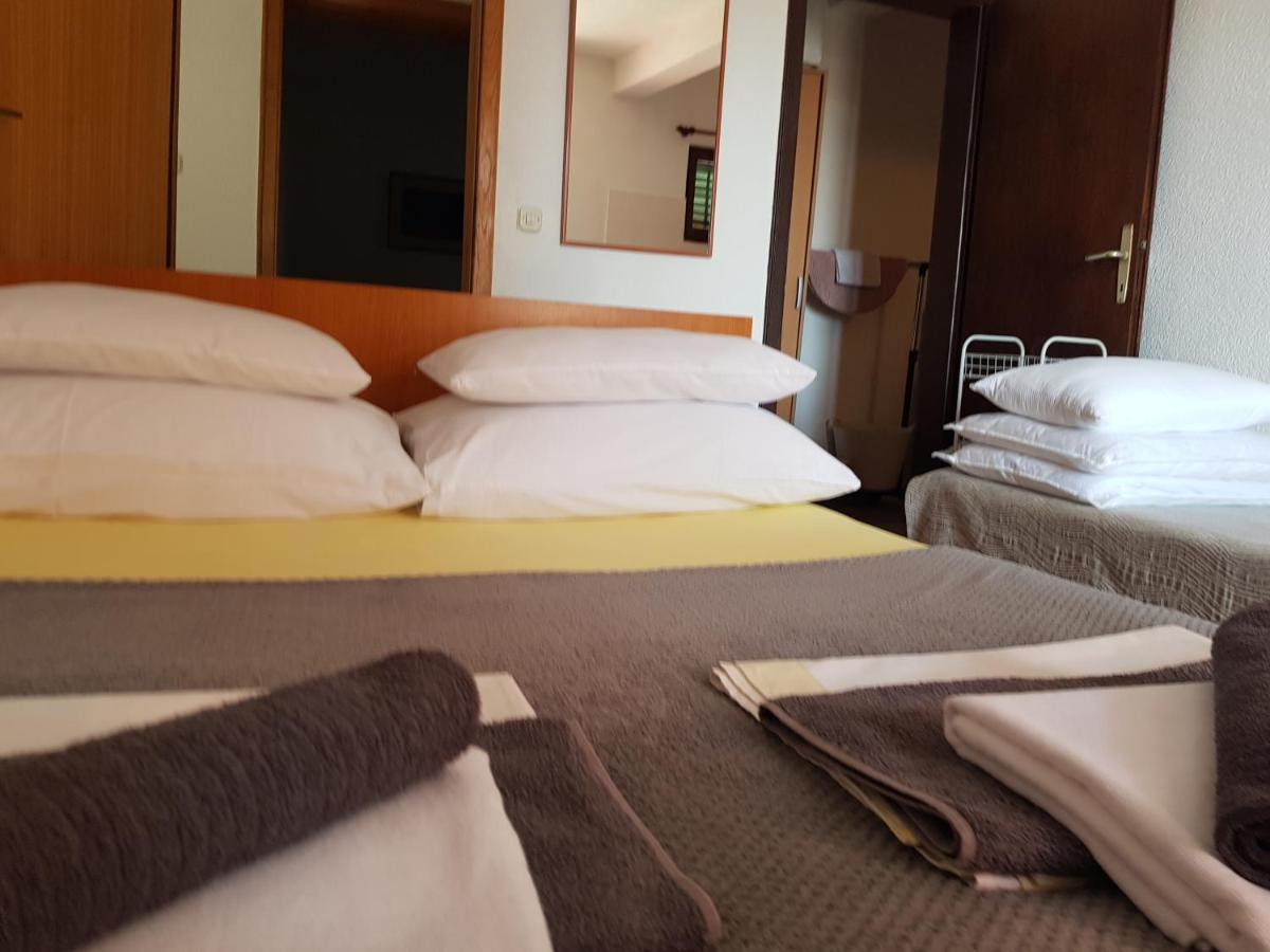 Apartmani Lovora Gradac  Exteriér fotografie