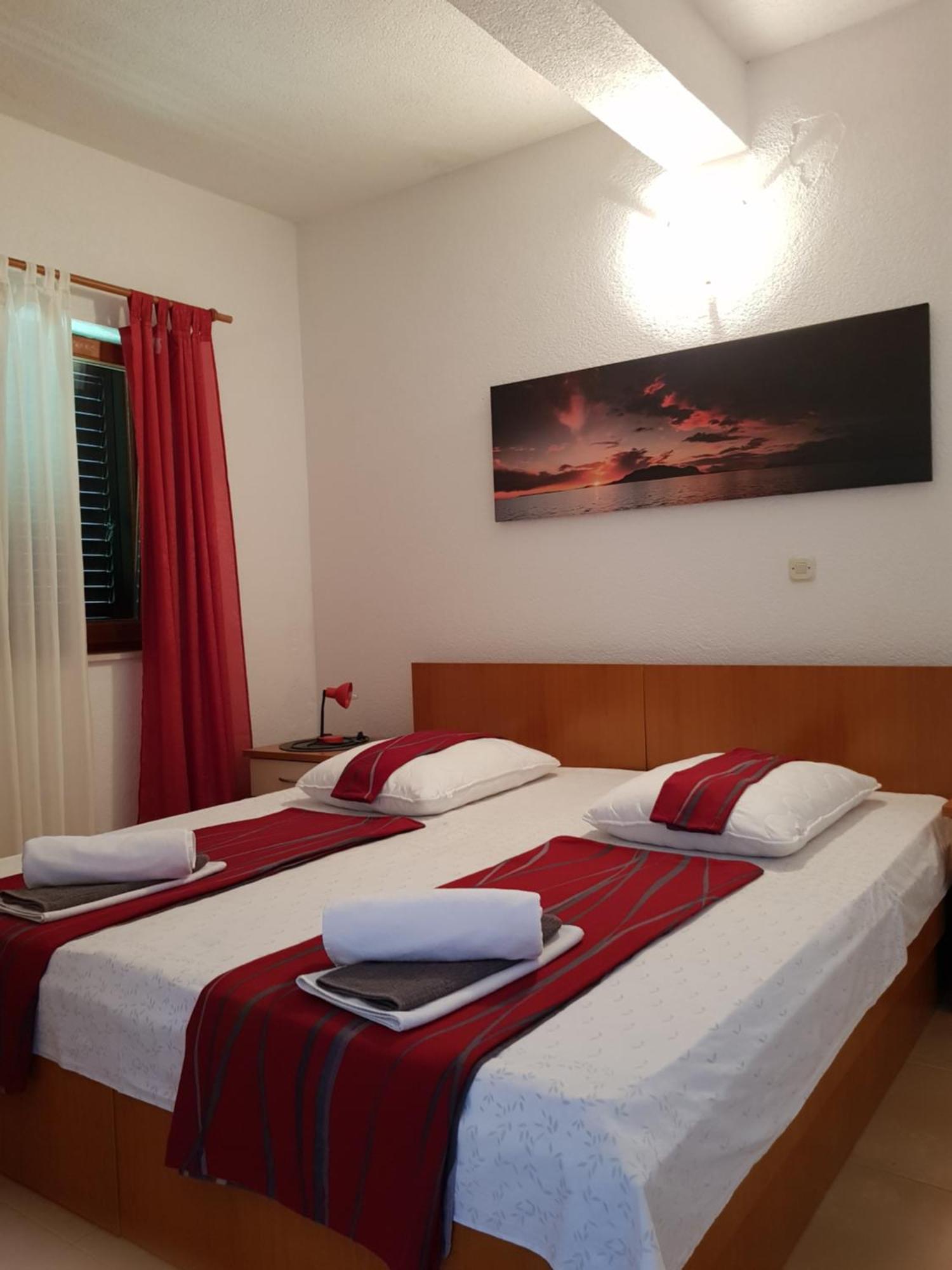 Apartmani Lovora Gradac  Exteriér fotografie